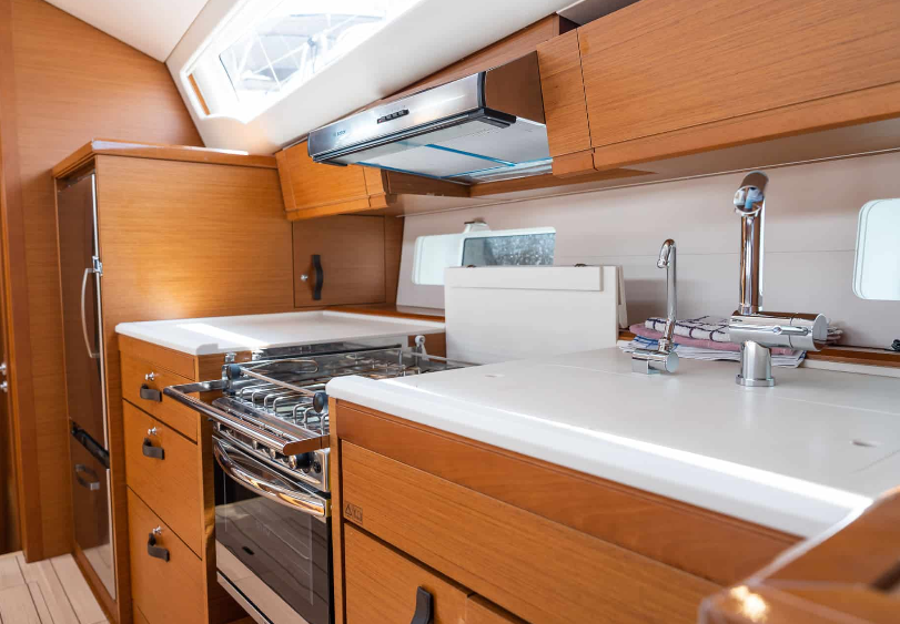 Mallorcan Eclipse: Premium Monohull