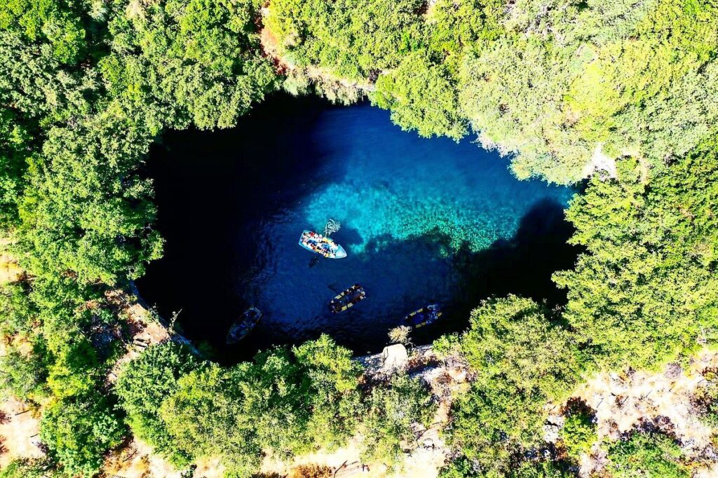 melissani cave