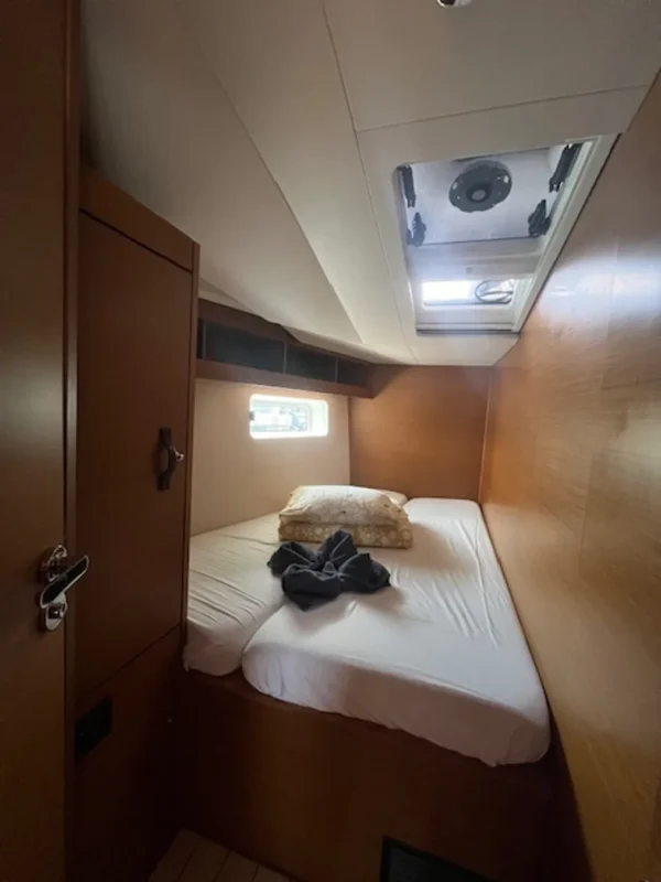 Jeanneau 54 Cabin For Two - Image 6