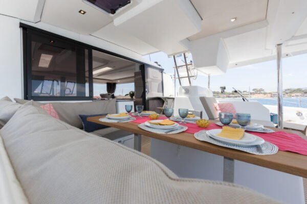 Saona 47 Cabin For Two - Image 4
